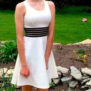 Woman’s SPECIAL OCCASION dress size SM